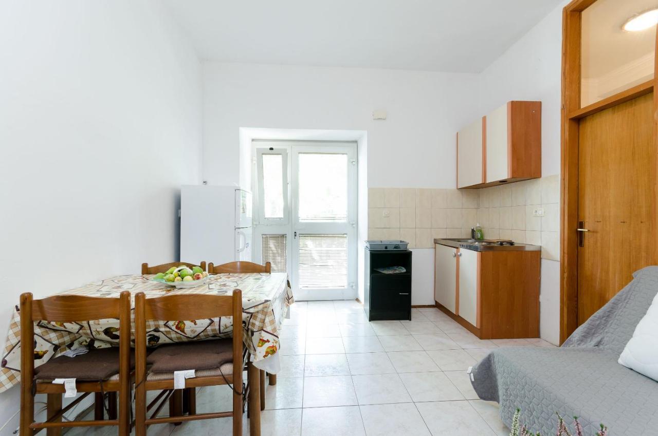 Apartments Massimo Rovinj Exterior photo